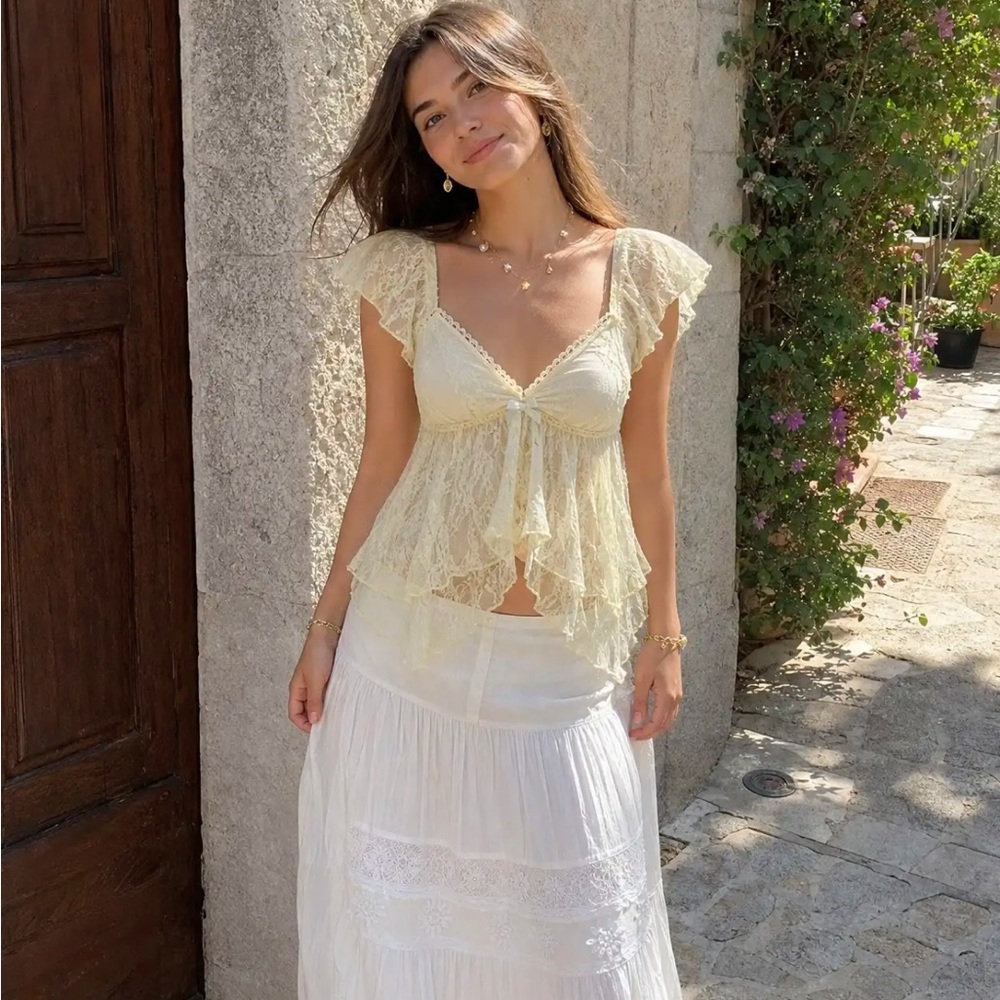 Cider Yellow Lace Sweetheart Neck Ruffle Sleeve Bowknot Asymmetrical Hem Top
